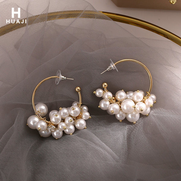 Pärlitega volüümilised kõrvarõngad