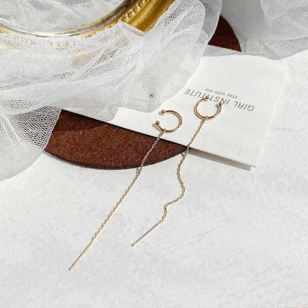 Novi model dugih naušnica u zlatnoj boji