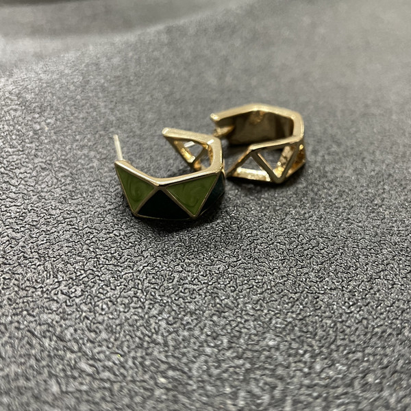 Νέο μοντέλο σκουλαρίκια με διακοσμητικές πέτρες για γυναίκες