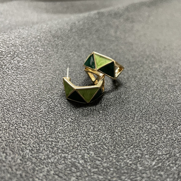 Νέο μοντέλο σκουλαρίκια με διακοσμητικές πέτρες για γυναίκες