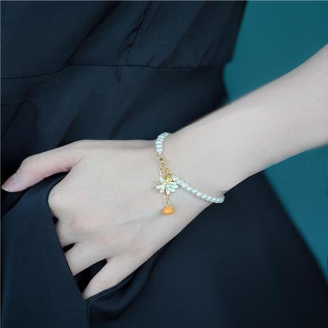 Γυναικείο μαργαριτάρι βραχιόλι με μενταγιόν λουλουδιών