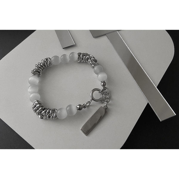 Γυναικείο μοντέρνο βραχιόλι με πέρλες