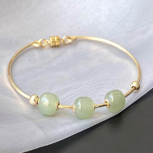 Στρογγυλό γυναικείο βραχιόλι με διακοσμητική πέτρα