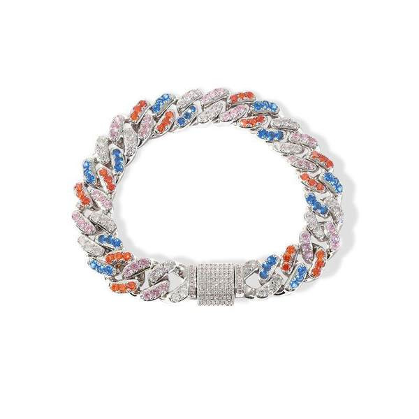 Massiivne dekoratiivkividega käevõru