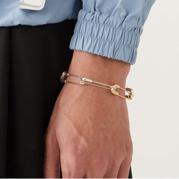 Moderna ženska narukvica od sigurnosnih igala