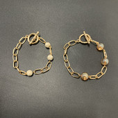 Μοντέρνο γυναικείο βραχιόλι με πέτρες-χρυσό χρώμα