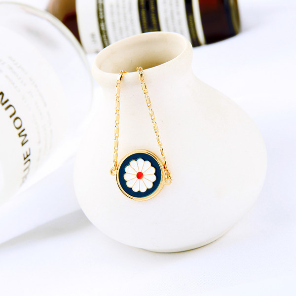 Καθημερινό γυναικείο βραχιόλι σε χρυσό χρώμα