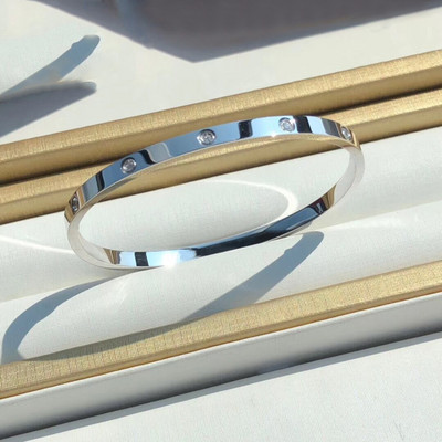 Μοντέρνο γυναικείο βολβό τύπου βραχιόλι - χρυσό και ασημί χρώμα