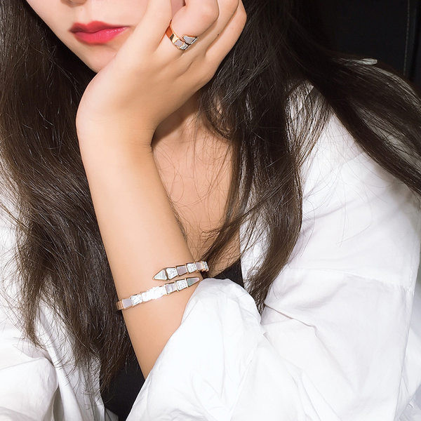 Γυναικείο μπρασελέ τύπου φιάλη