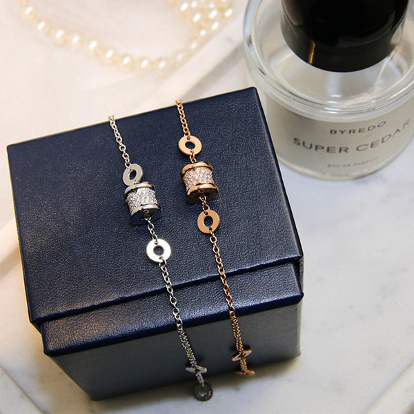 Γυναικείο βραχιόλι από ατσάλι τιτανίου με διακοσμητικές πέτρες