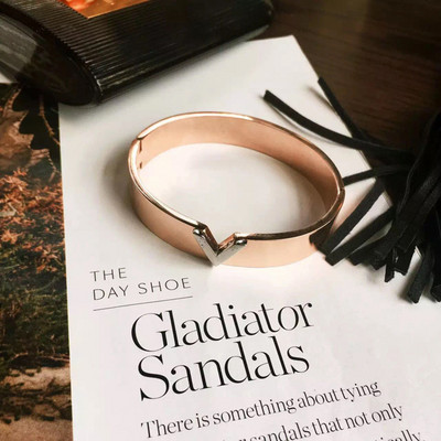 Καθημερινό ατσάλινο βραχιόλι