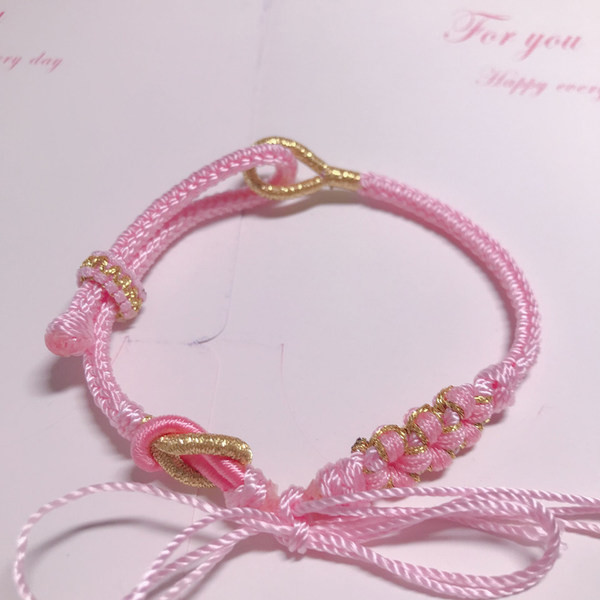 Naiste igapäevane käevõru helmestega - mitu mudelit