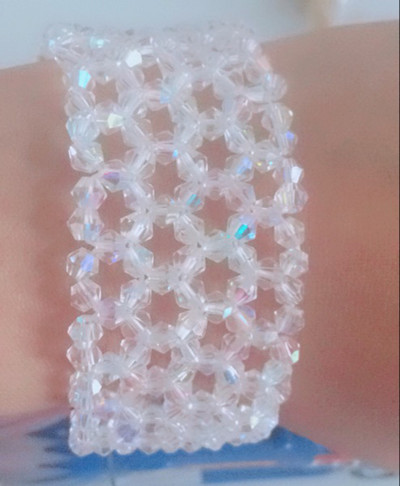 Κομψό γυναικείο βραχιόλι με χάντρες