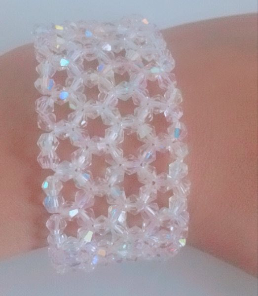 Κομψό γυναικείο βραχιόλι με χάντρες