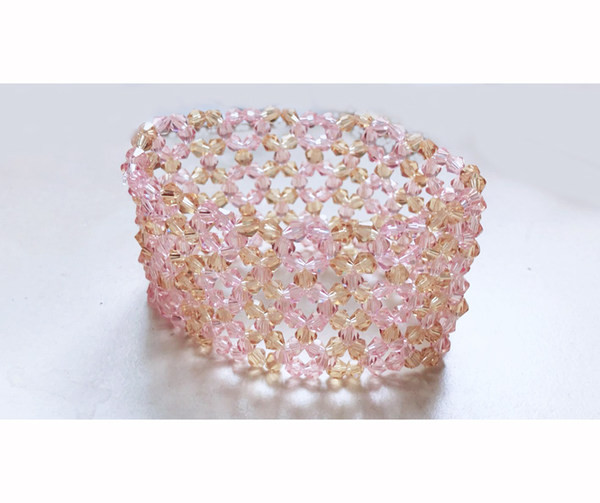 Κομψό γυναικείο βραχιόλι με χάντρες