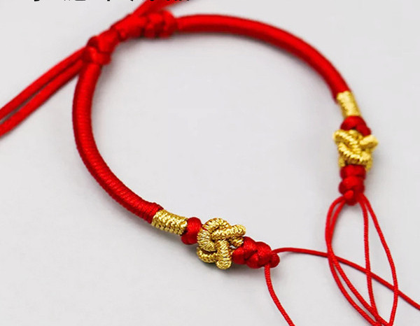 Ženska tekstilna narukvica - različite boje