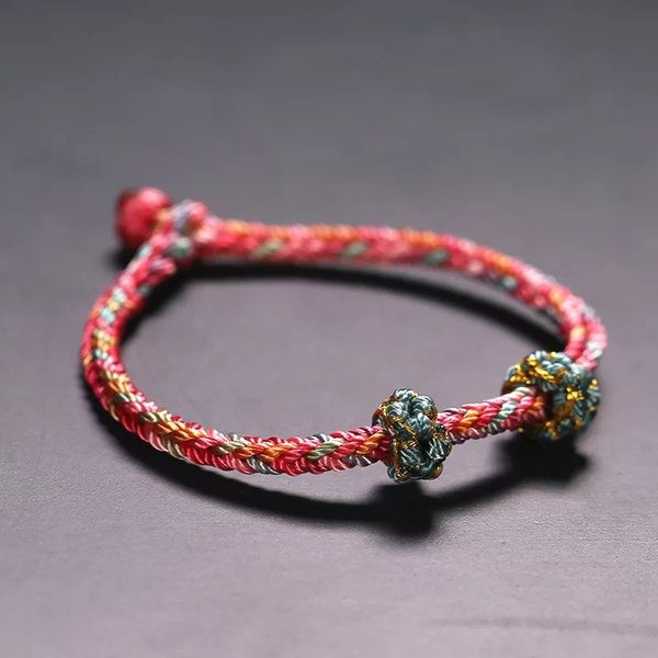 Uue mudeli naiste mitmes värvitoonis kootud käevõru