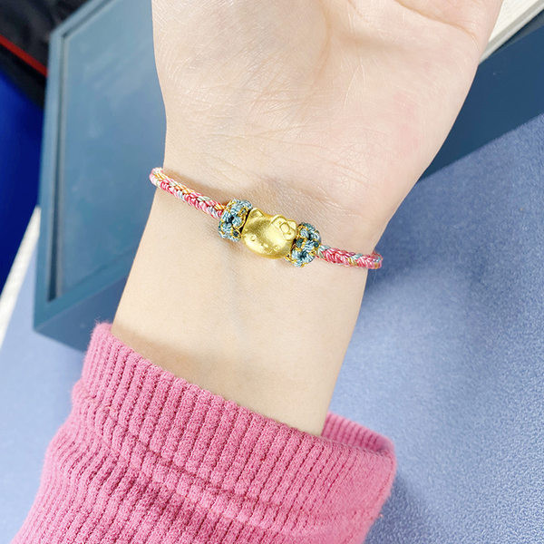 Uue mudeli naiste mitmes värvitoonis kootud käevõru