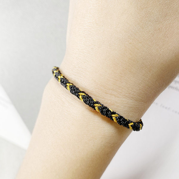 Naiste tekstiilist käevõru