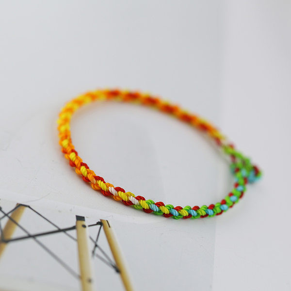 Dnevna tekstilna narukvica