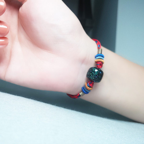 Γυναικείο υφασμάτινο βραχιόλι κατάλληλο για καθημερινή χρήση