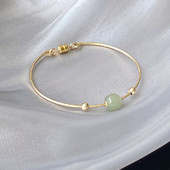 Moodne naiste käevõru kividega - kolbi tüüpi