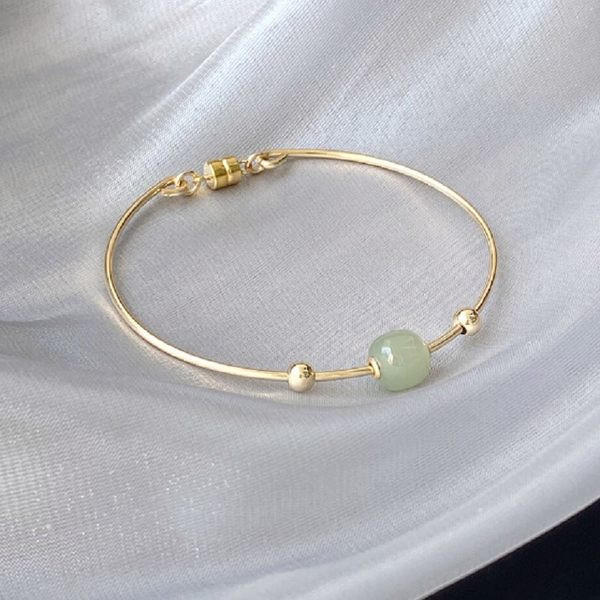 Moodne naiste käevõru kividega - kolbi tüüpi