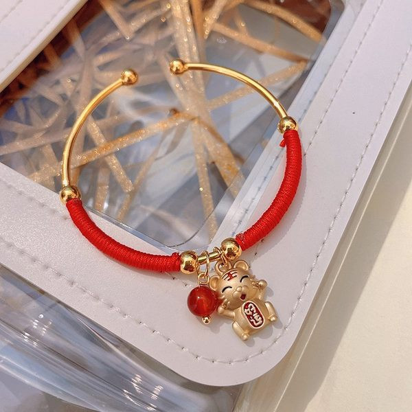 Καθημερινό βραχιόλι με μενταγιόν