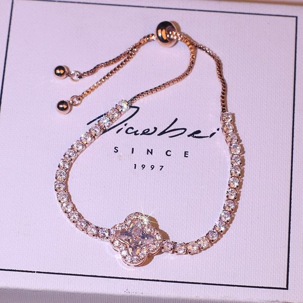 Sieviešu rokassprādze ar dekoratīviem akmeņiem - dažādi modeļi