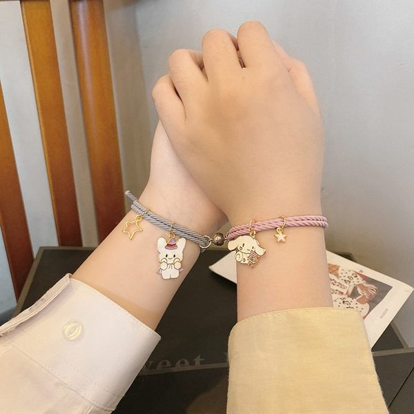 Igapäevane ripatsidega käevõru