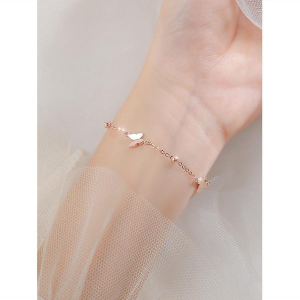 Λεπτό βραχιόλι με μενταγιόν - πεταλούδα