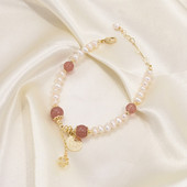 Moodne pärlite ja ripatsiga käevõru naistele