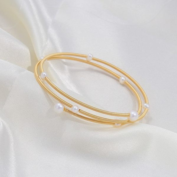 Νέο μοντέλο γυναικείο βραχιόλι με πέρλες - χρυσό χρώμα
