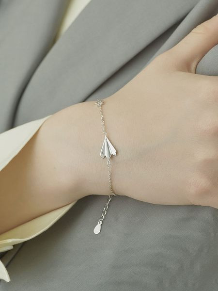 Γυναικείο ασημένιο βραχιόλι με 3D διακόσμηση