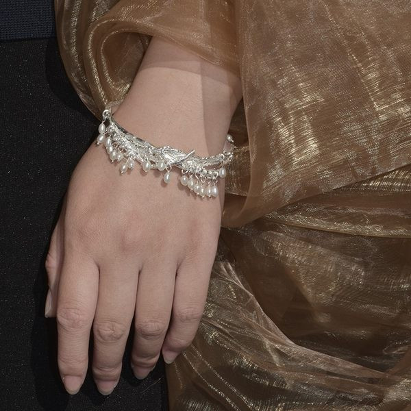 Ογκομετρικό γυναικείο βραχιόλι με πέρλες