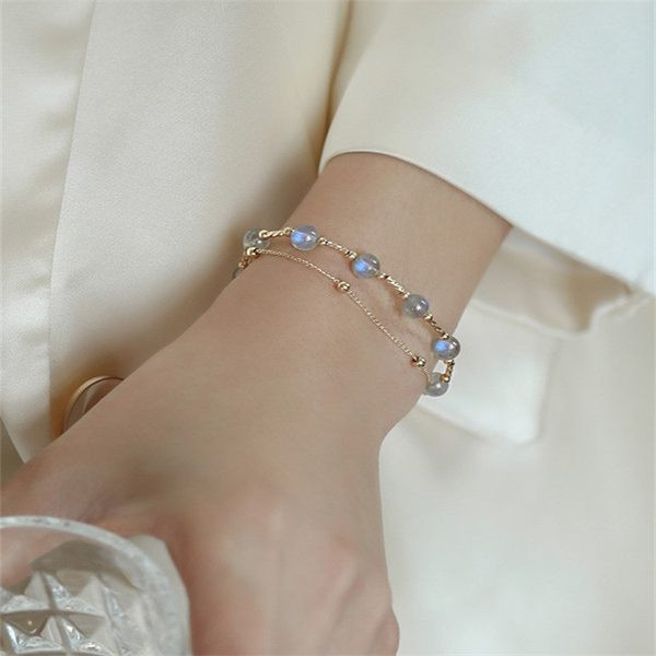 Moodne naiste kuukivi ja ripatsiga käevõru