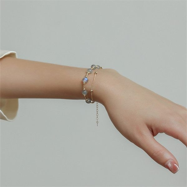 Moodne naiste kuukivi ja ripatsiga käevõru