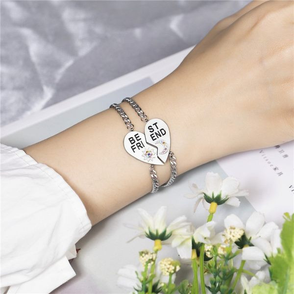 Ženska narukvica od titan čelika s ugraviranim prepustom