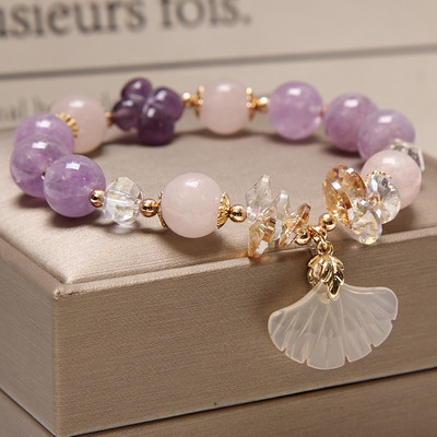 Naiste käevõru värviliste helmestega ja erinevate mudelitega ripats