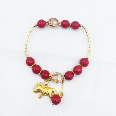 Νέο μοντέλο γυναικείο βραχιόλι με κόκκινες πέτρες και μενταγιόν