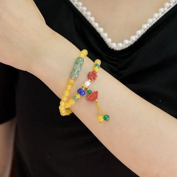 Βραχιόλι με χρωματιστές χάντρες και μενταγιόν για γυναίκες