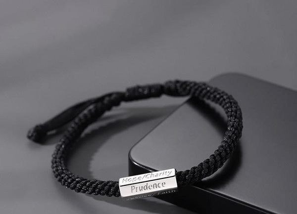 Uus mudel naiste tekstiilist metallist elemendiga käevõru