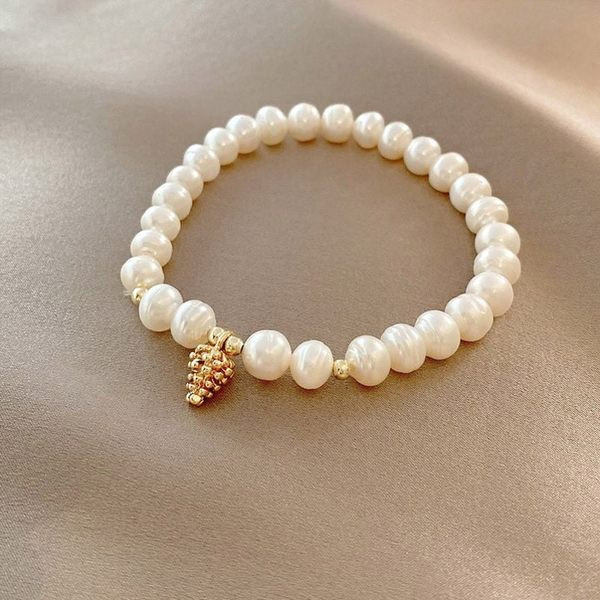 Μοντέρνο γυναικείο μαργαριτάρι βραχιόλι με μενταγιόν