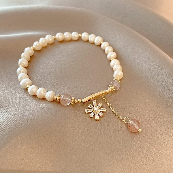 Καθημερινό βραχιόλι με μενταγιόν και πέρλες