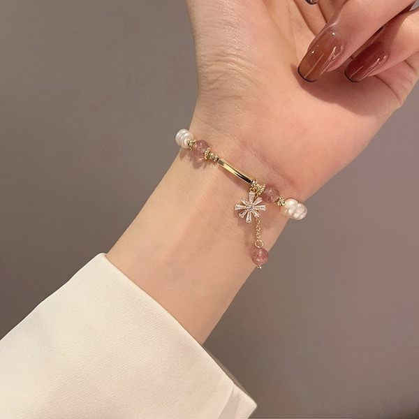 Καθημερινό βραχιόλι με μενταγιόν και πέρλες