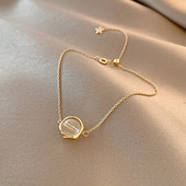 Γυναικείο βραχιόλι με λευκή διακοσμητική πέτρα και μενταγιόν