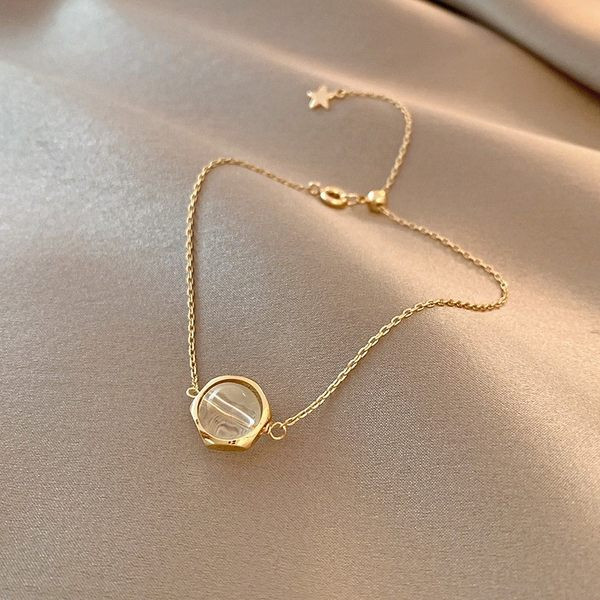 Γυναικείο βραχιόλι με λευκή διακοσμητική πέτρα και μενταγιόν