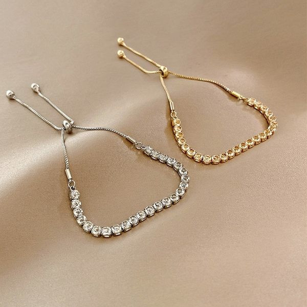 Γυναικείο βραχιόλι με διακοσμητικές πέτρες