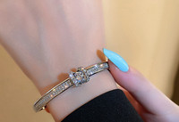 Γυναικείο κομψό βραχιόλι με διακοσμητικές πέτρες