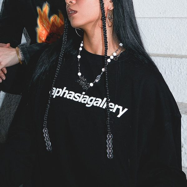 Γυναικείο κολιέ με πέρλες και επιγραφή